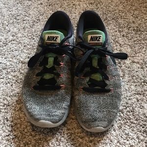 Sale!!🚨 Nike Lunarlon Running Shoes